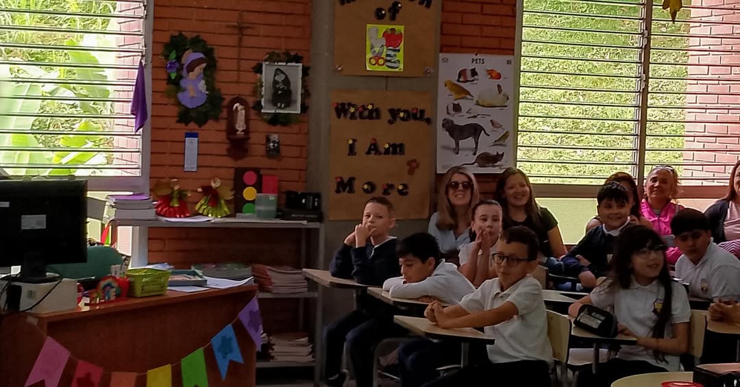 «Bienvenidos a la Clase Abierta de 4to grado A»